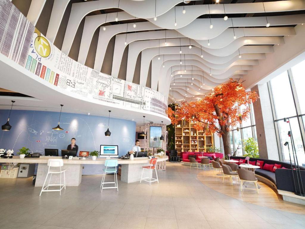 Ibis Chengdu Chunxi Road Shudu Mansion Hotel Exterior photo