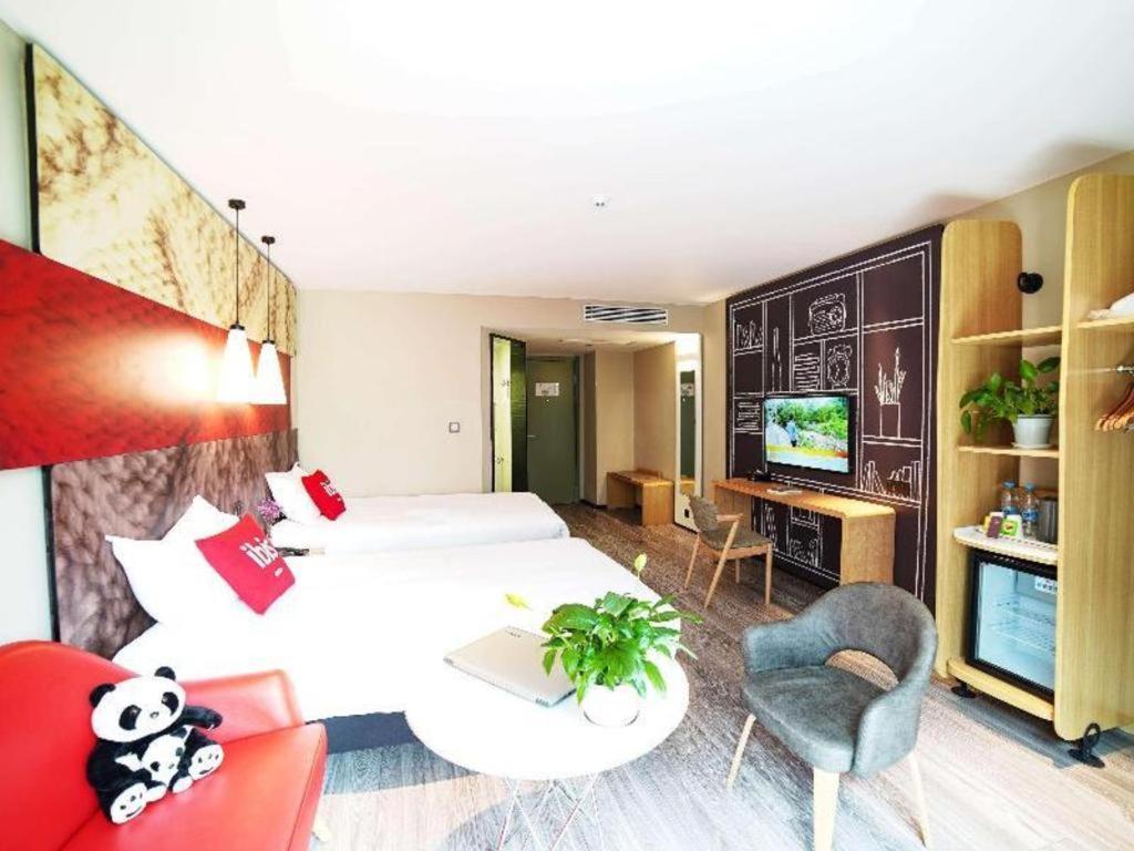 Ibis Chengdu Chunxi Road Shudu Mansion Hotel Exterior photo